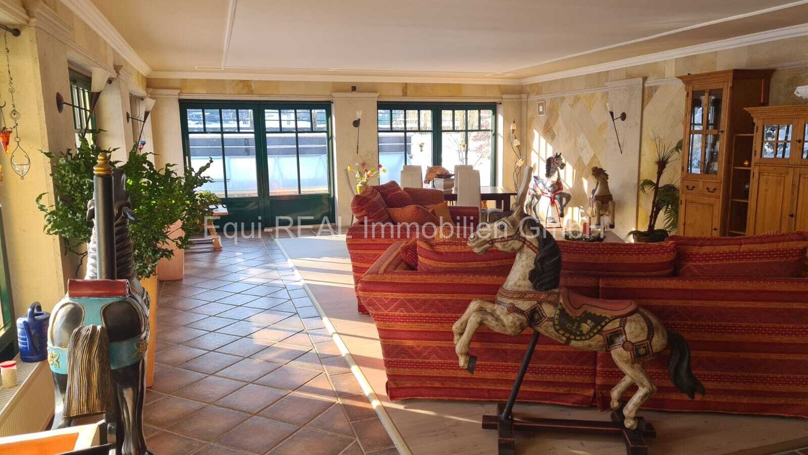 Exklusives Anwesen in Alleinlage mit Pferdehaltung