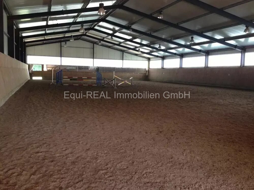 Reitanlage in malerischer Lage