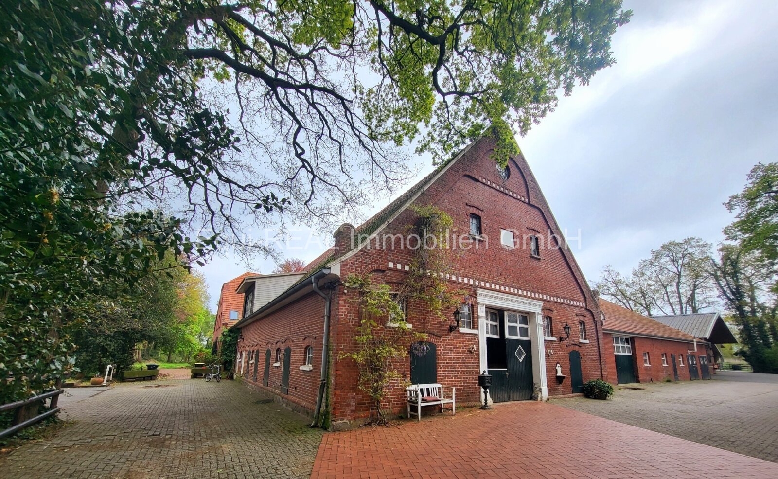 Reitanlage für Zucht, Sport und Reha