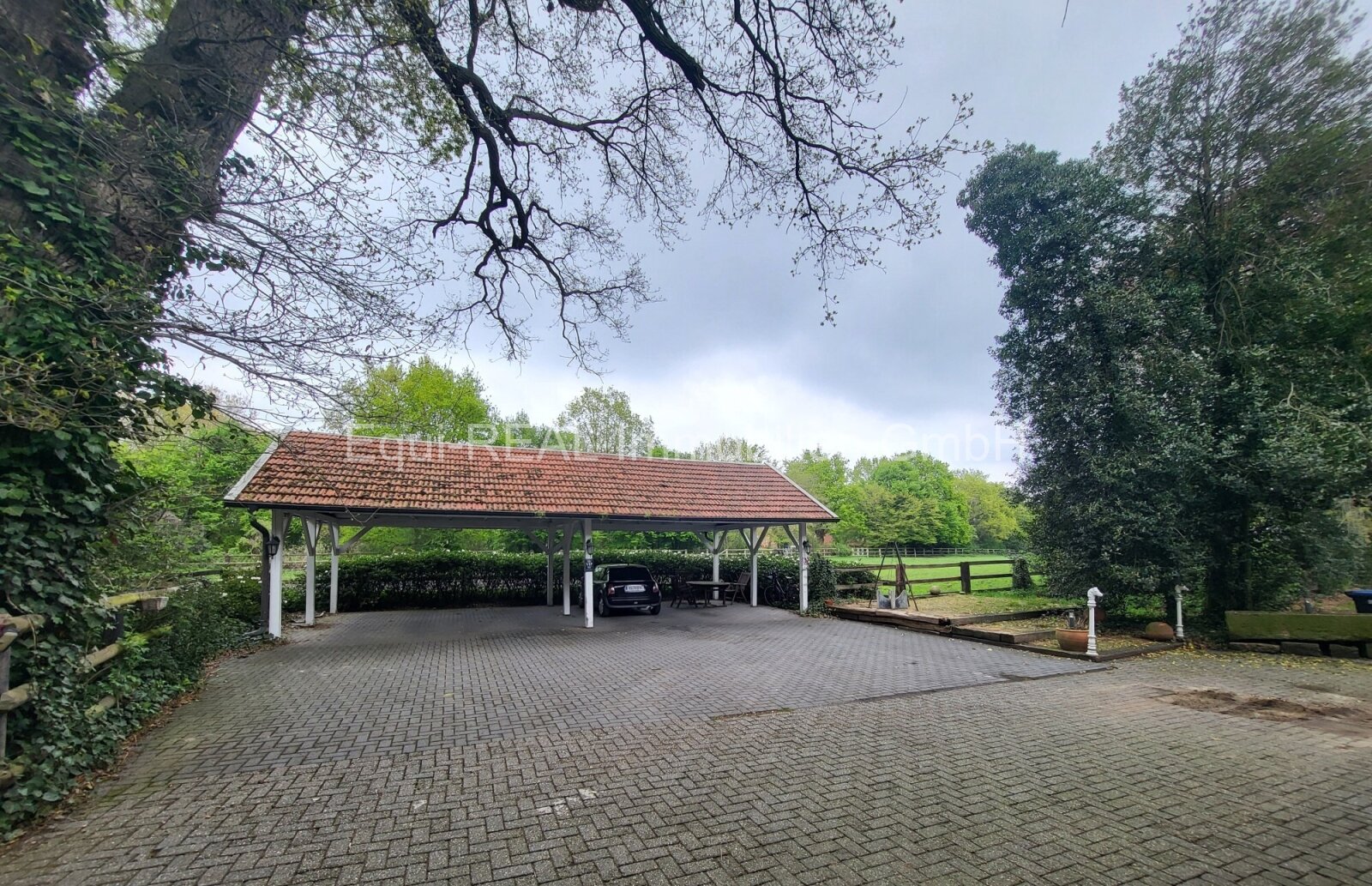 Reitanlage für Zucht, Sport und Reha